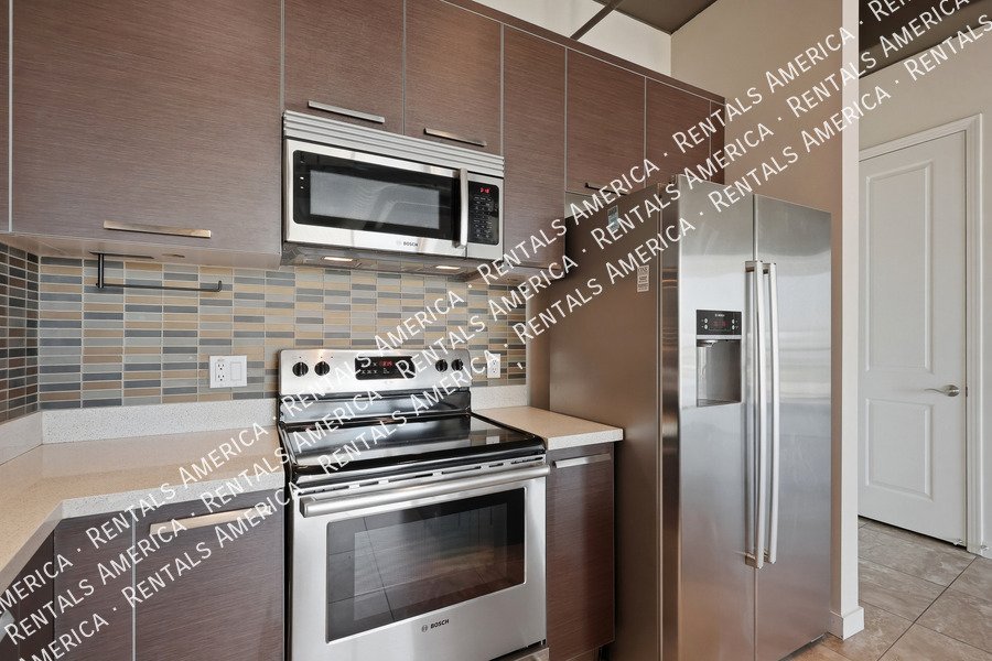 Beautiful 1 Bedroom in the Heart of Downtown Phoenix! property image