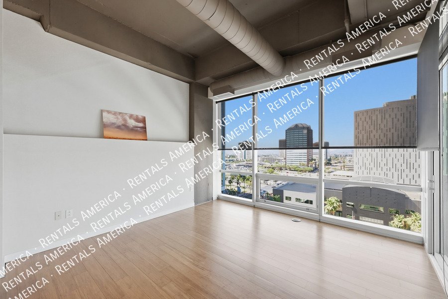 Beautiful 1 Bedroom in the Heart of Downtown Phoenix! property image