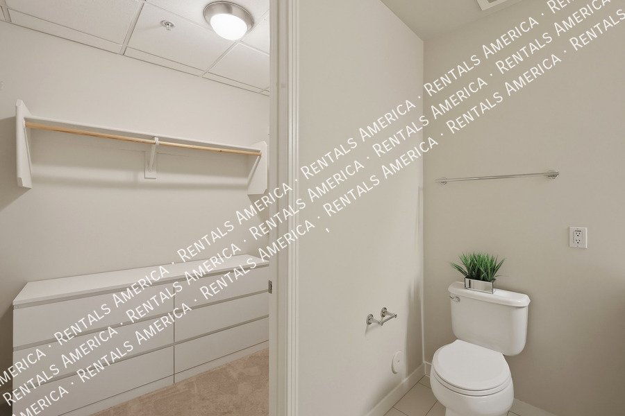 Beautiful 1 Bedroom in the Heart of Downtown Phoenix! property image