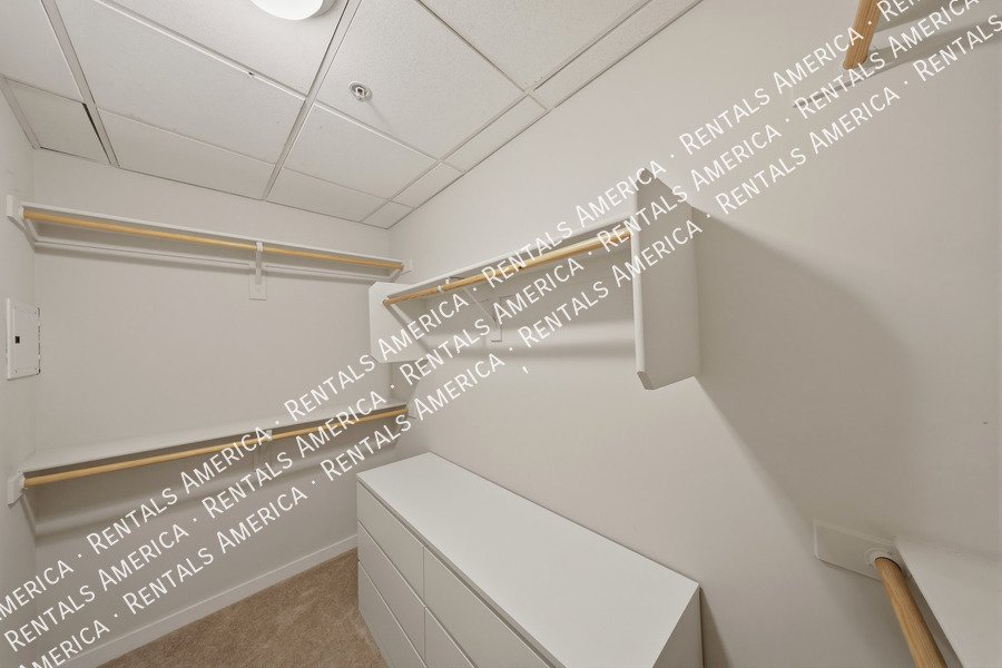 Beautiful 1 Bedroom in the Heart of Downtown Phoenix! property image