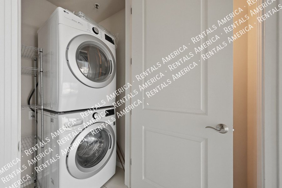 Beautiful 1 Bedroom in the Heart of Downtown Phoenix! property image