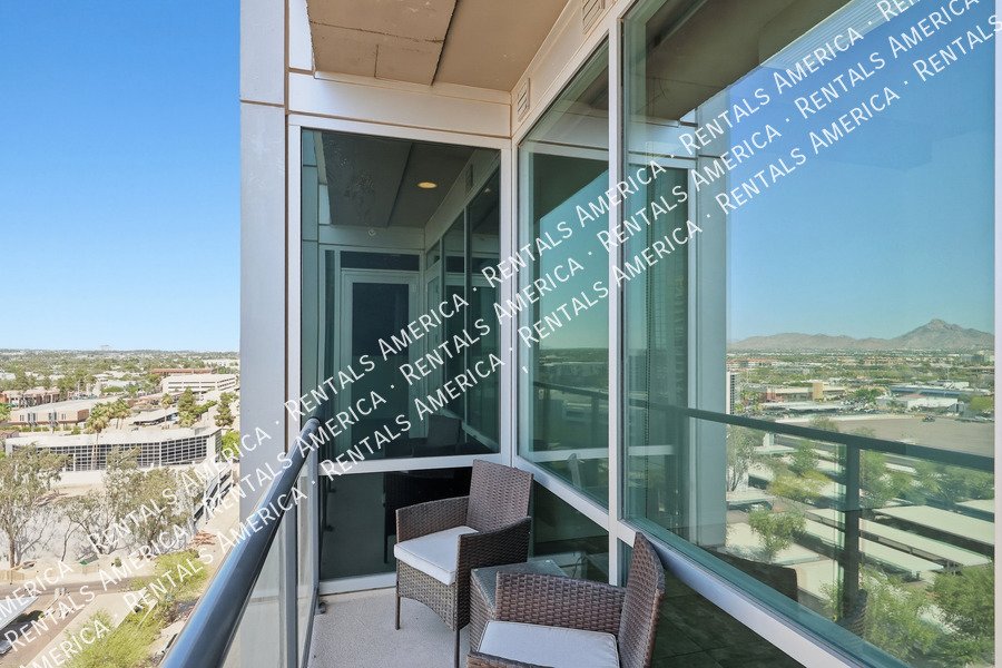 Beautiful 1 Bedroom in the Heart of Downtown Phoenix! property image