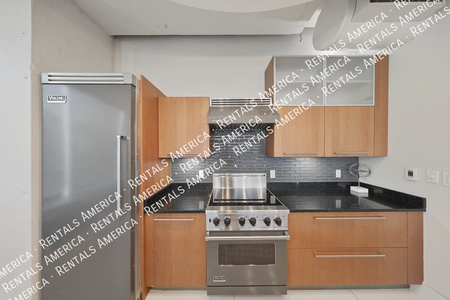 Beautiful 1 Bedroom in the Heart of Downtown Phoenix! property image