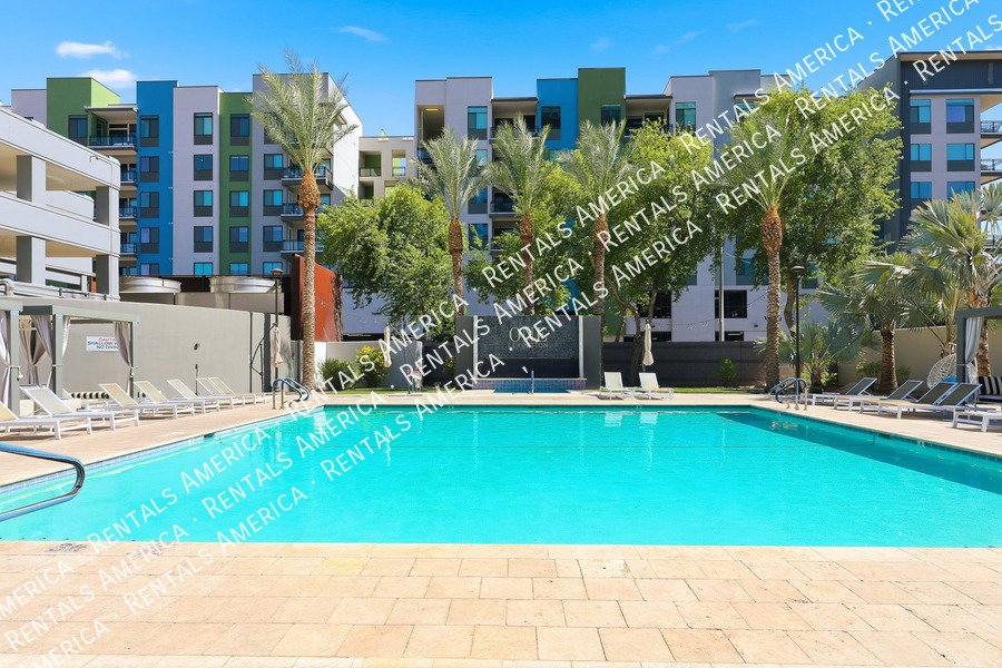 Beautiful 1 Bedroom in the Heart of Downtown Phoenix! property image