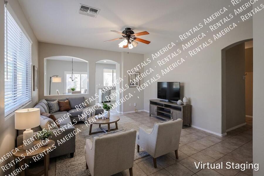 Charming 3 bed / 2 bath - Turf Backyard  property image