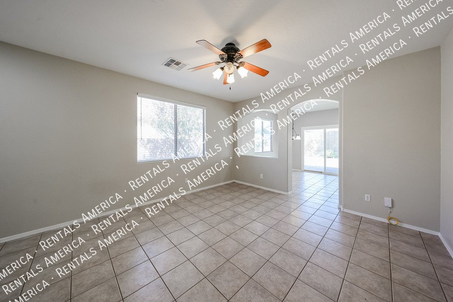 Charming 3 bed / 2 bath - Turf Backyard  property image