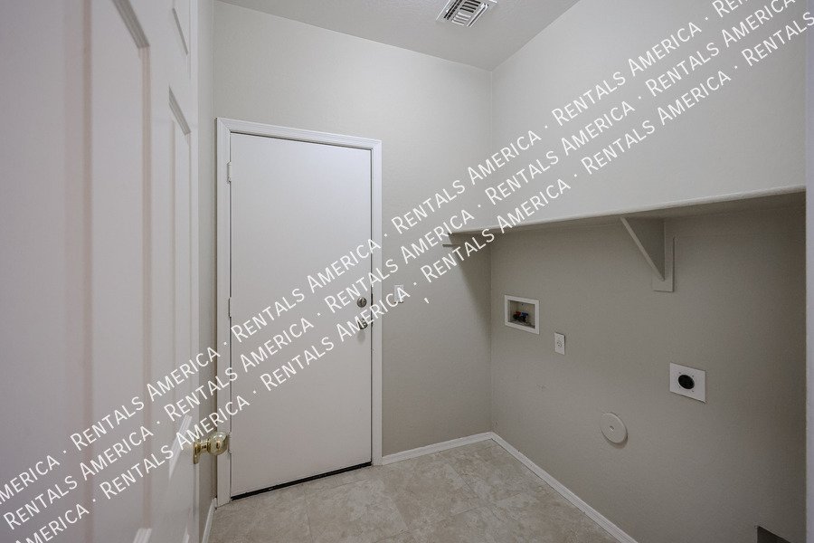 Charming 3 bed / 2 bath - Turf Backyard  property image