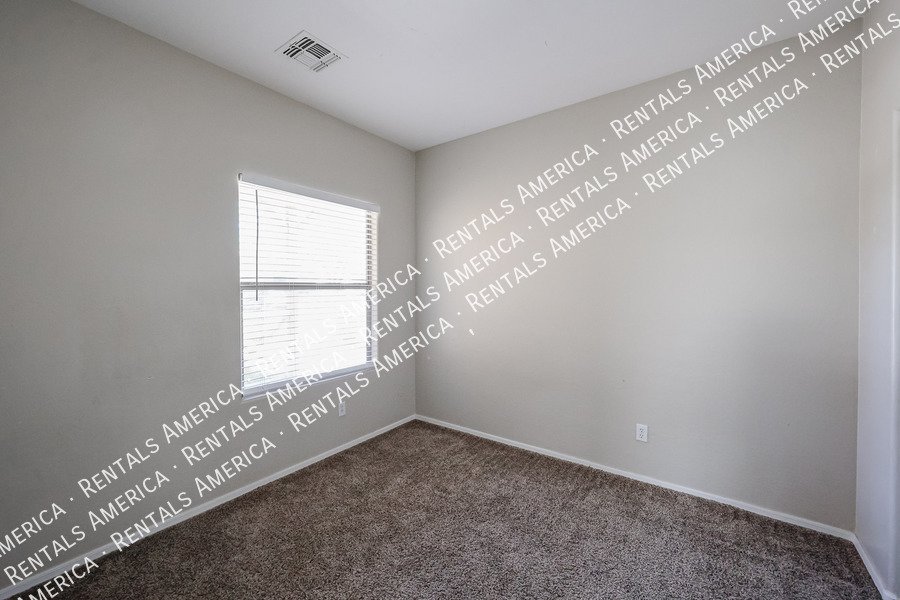 Charming 3 bed / 2 bath - Turf Backyard  property image
