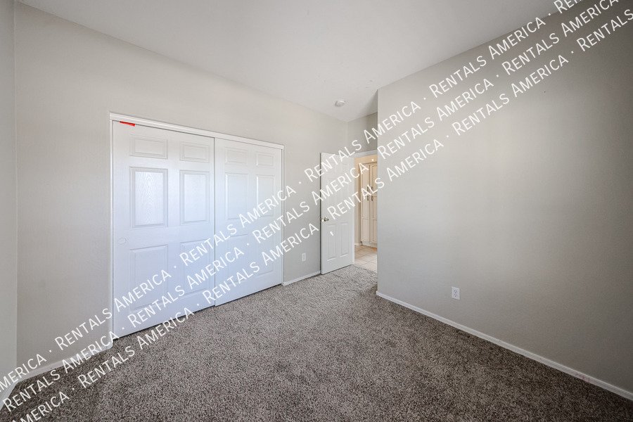 Charming 3 bed / 2 bath - Turf Backyard  property image