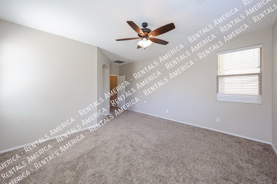 Charming 3 bed / 2 bath - Turf Backyard  property image