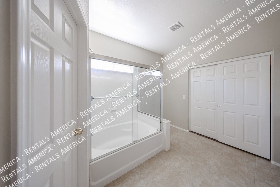 Charming 3 bed / 2 bath - Turf Backyard  property image