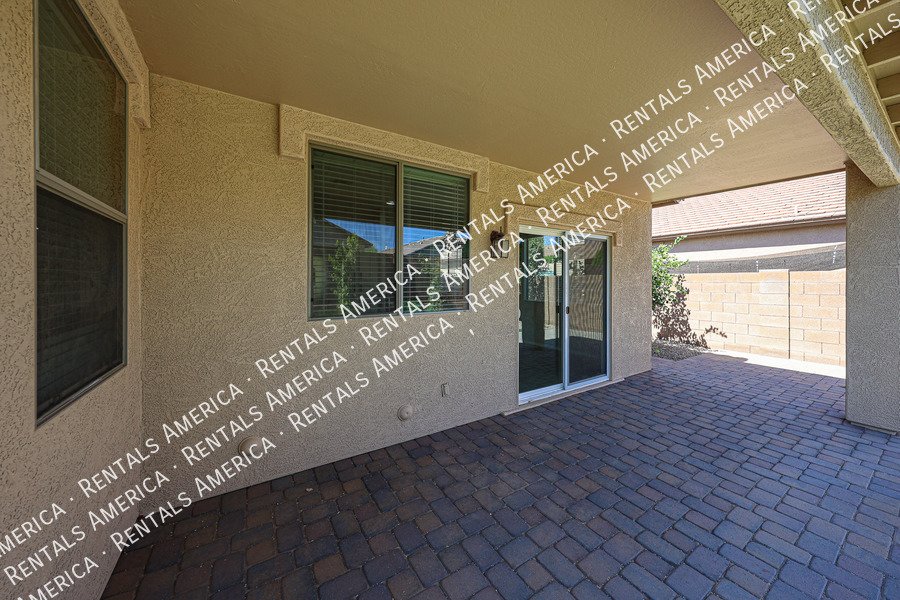 Charming 3 bed / 2 bath - Turf Backyard  property image