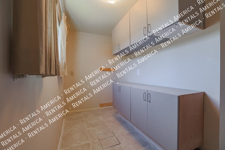 4bed/3 bath w/Basement. Pool and Landscaping included. property image