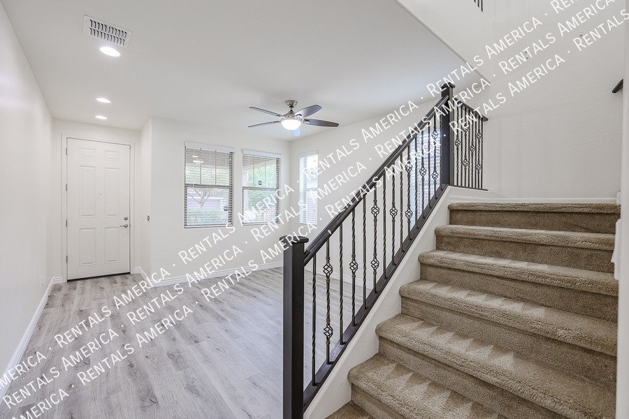Available Now! Beautiful 5BD 3.5BA w/ Loft located in Peoria!!! property image