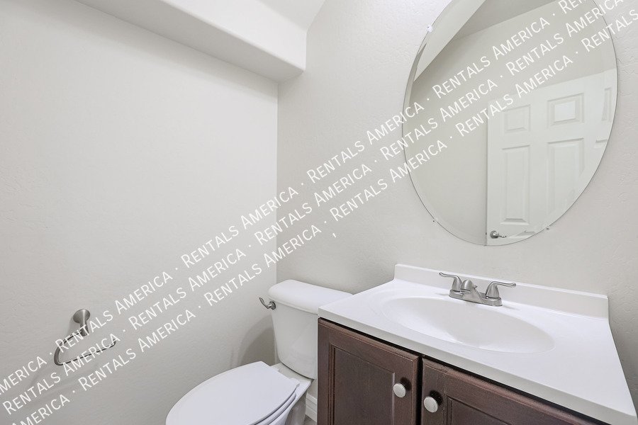 Available Now! Beautiful 5BD 3.5BA w/ Loft located in Peoria!!! property image
