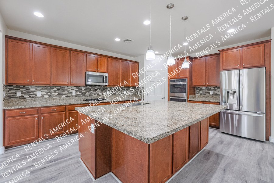Available Now! Beautiful 5BD 3.5BA w/ Loft located in Peoria!!! property image