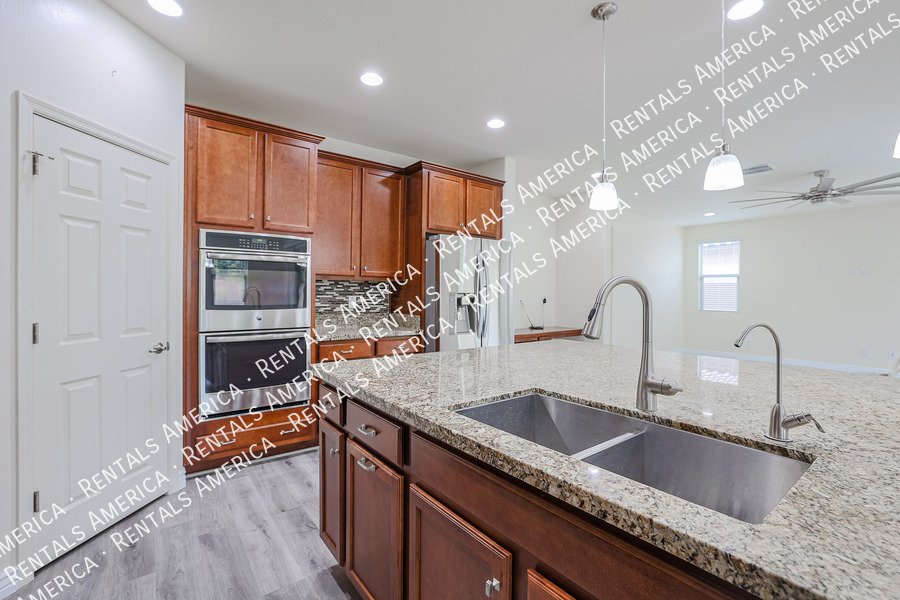 Available Now! Beautiful 5BD 3.5BA w/ Loft located in Peoria!!! property image