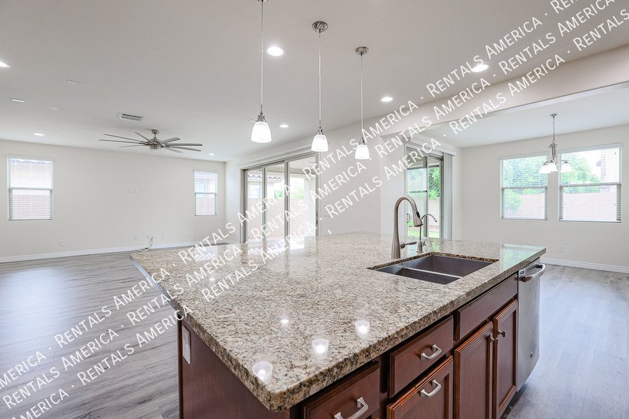 Available Now! Beautiful 5BD 3.5BA w/ Loft located in Peoria!!! property image