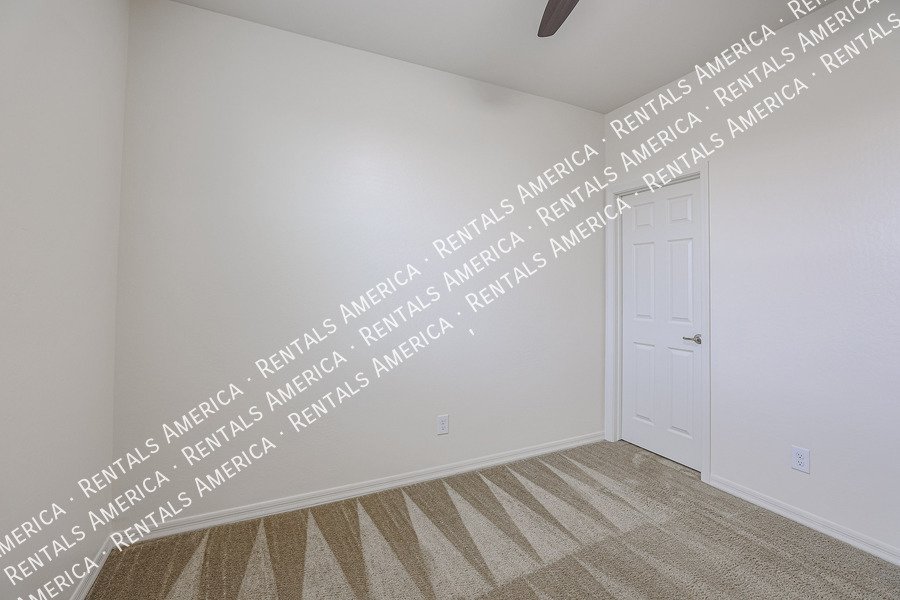 Available Now! Beautiful 5BD 3.5BA w/ Loft located in Peoria!!! property image