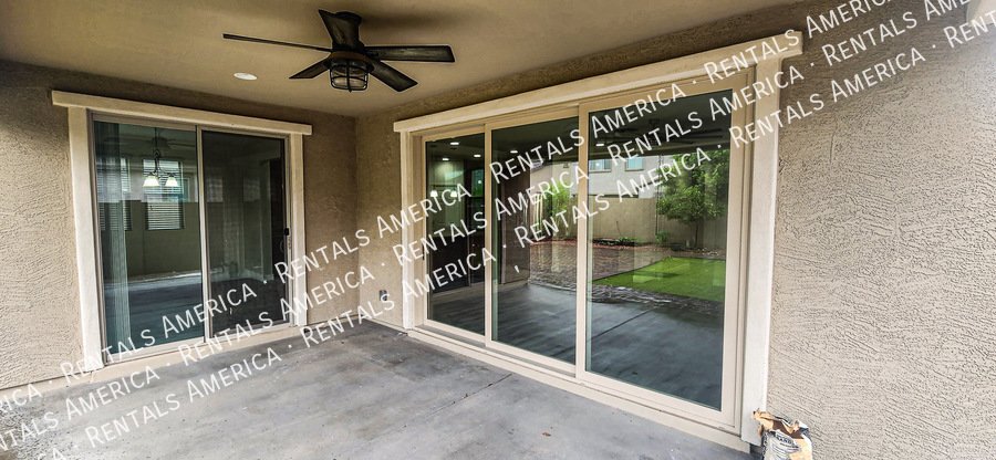 Available Now! Beautiful 5BD 3.5BA w/ Loft located in Peoria!!! property image