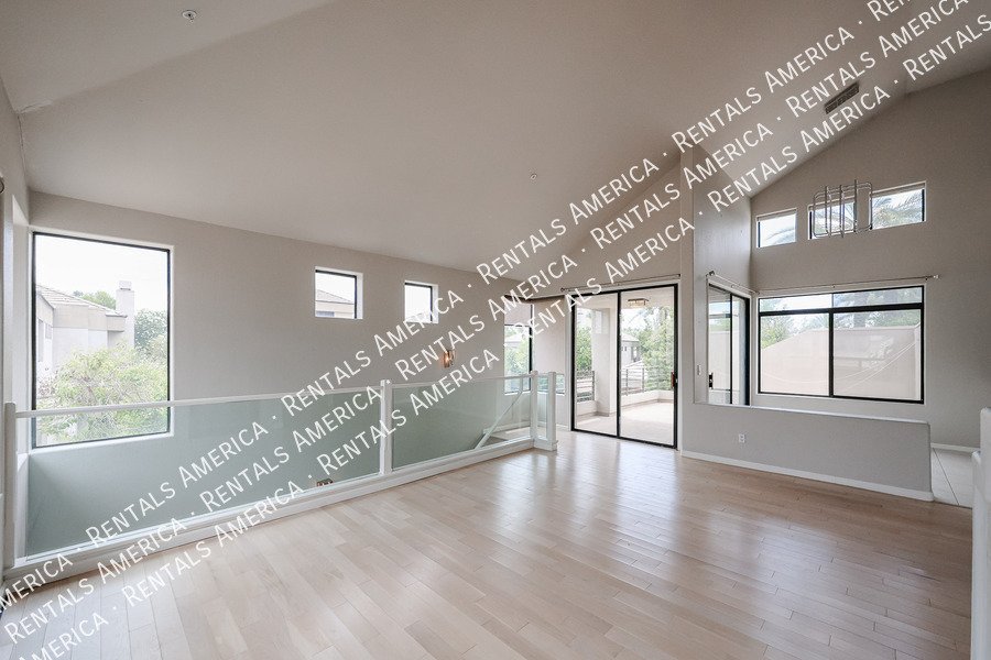 Stunning Scottsdale Condo property image