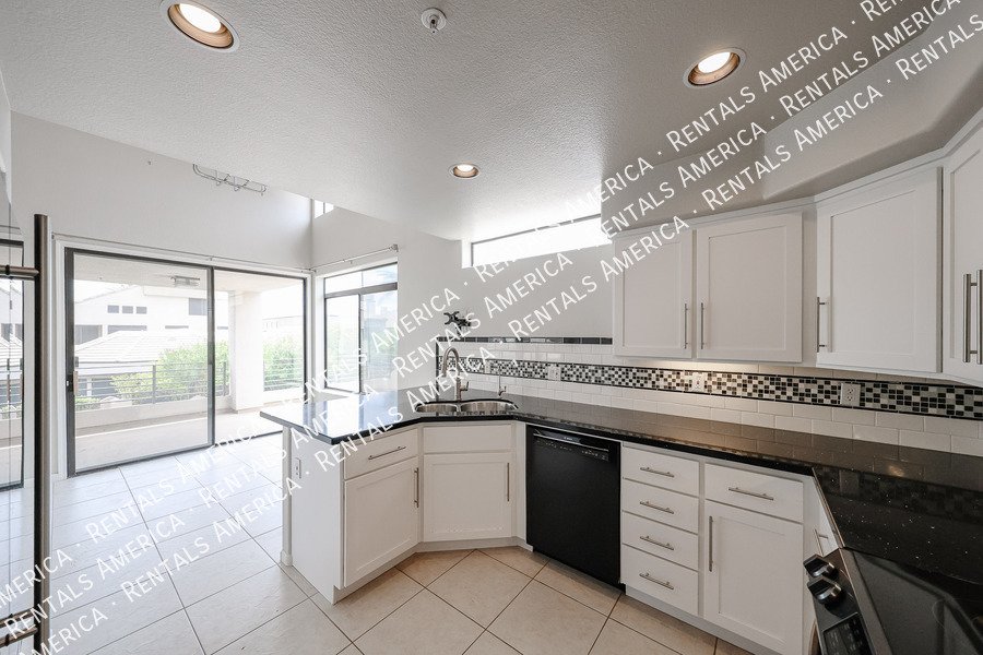 Stunning Scottsdale Condo property image