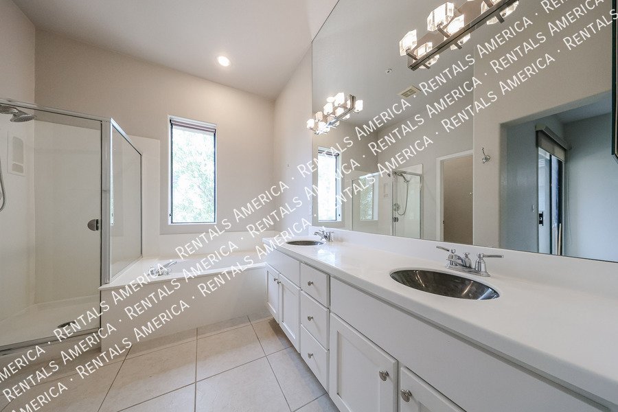 Stunning Scottsdale Condo property image