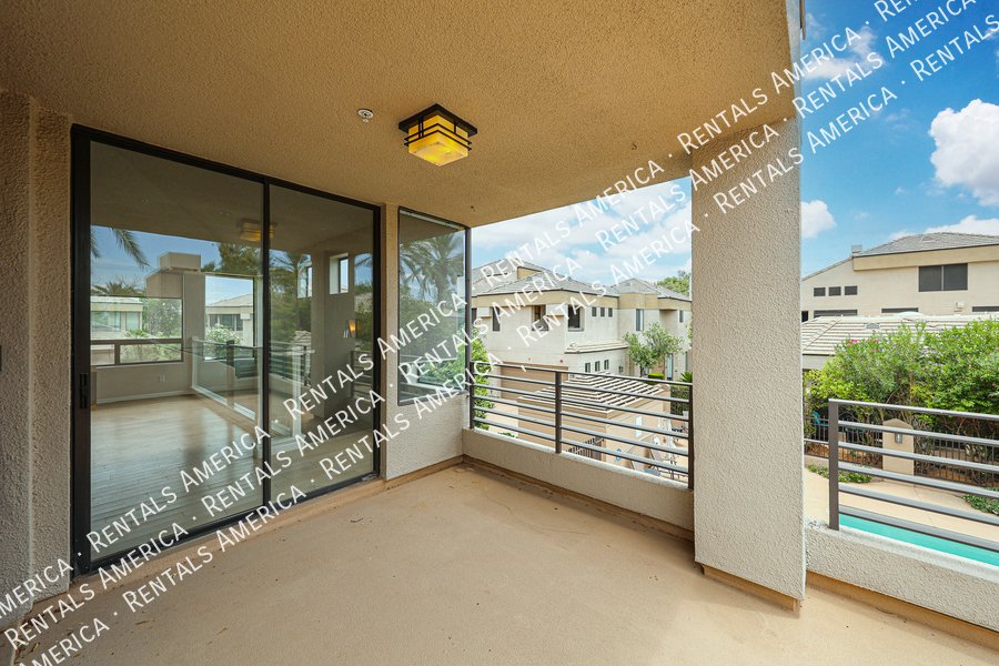 Stunning Scottsdale Condo property image