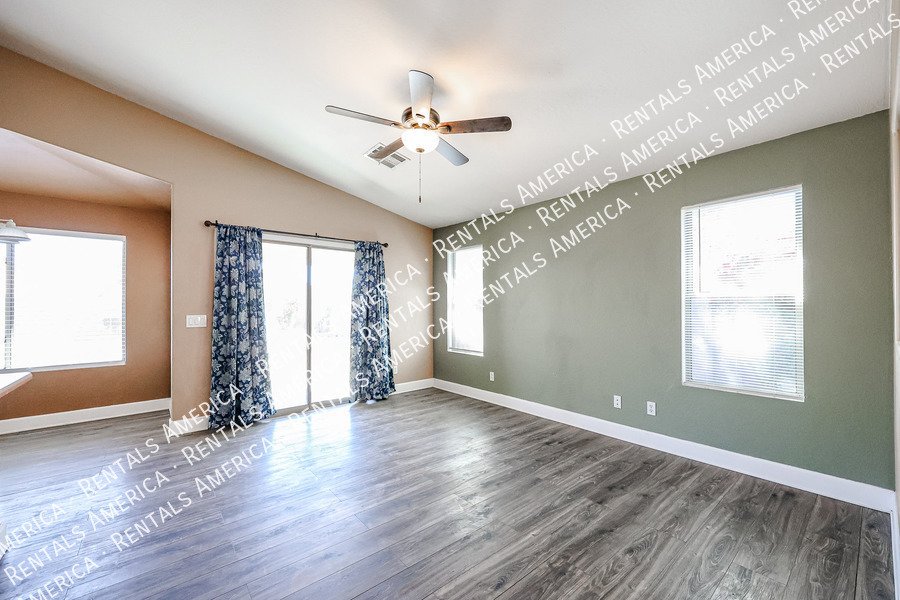 3 Bed 2 Ba Home For Rent property image