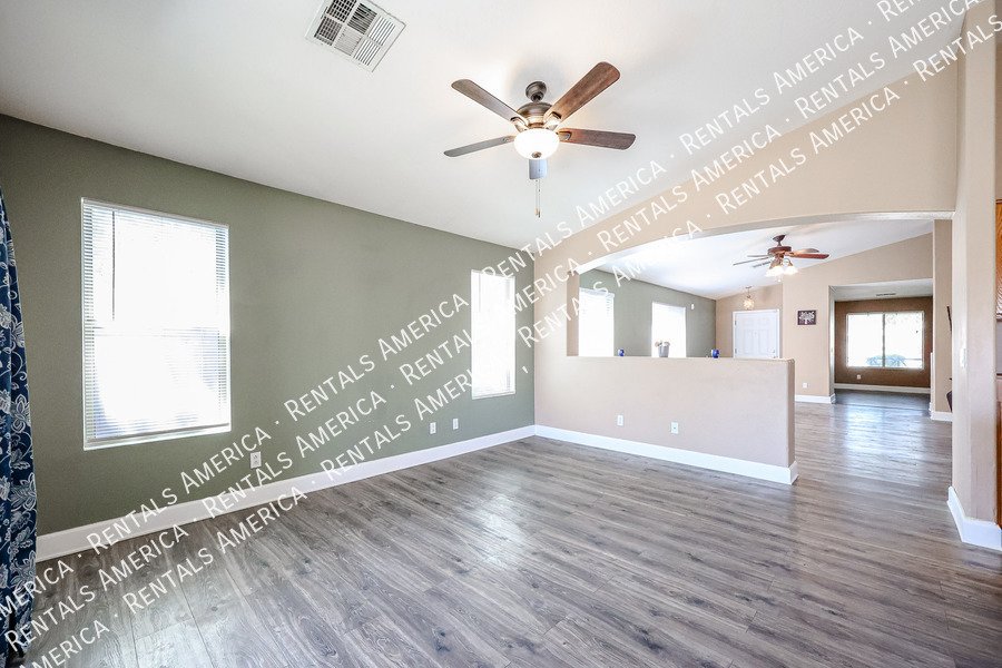 3 Bed 2 Ba Home For Rent property image