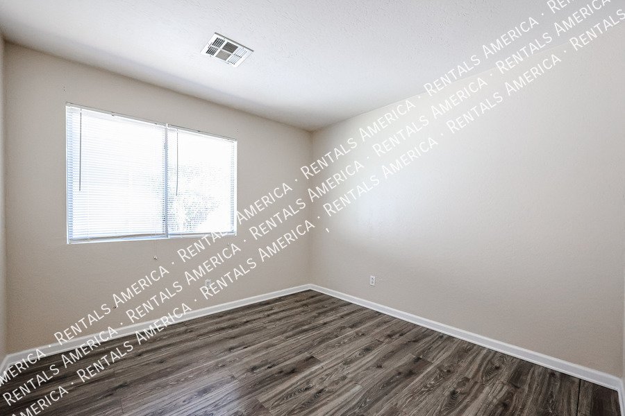 3 Bed 2 Ba Home For Rent property image
