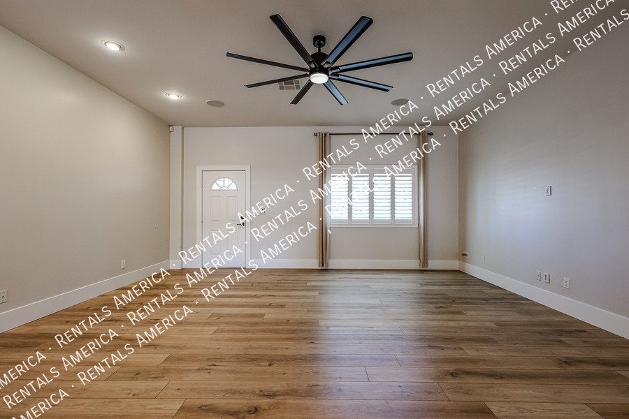 813 N Almond Cir property image