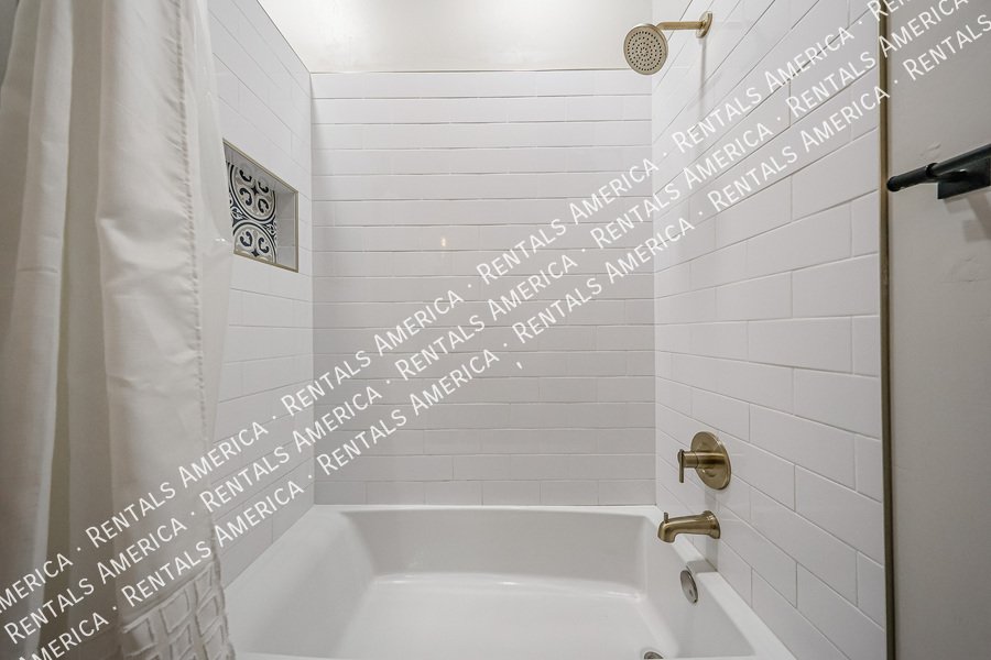 813 N Almond Cir property image