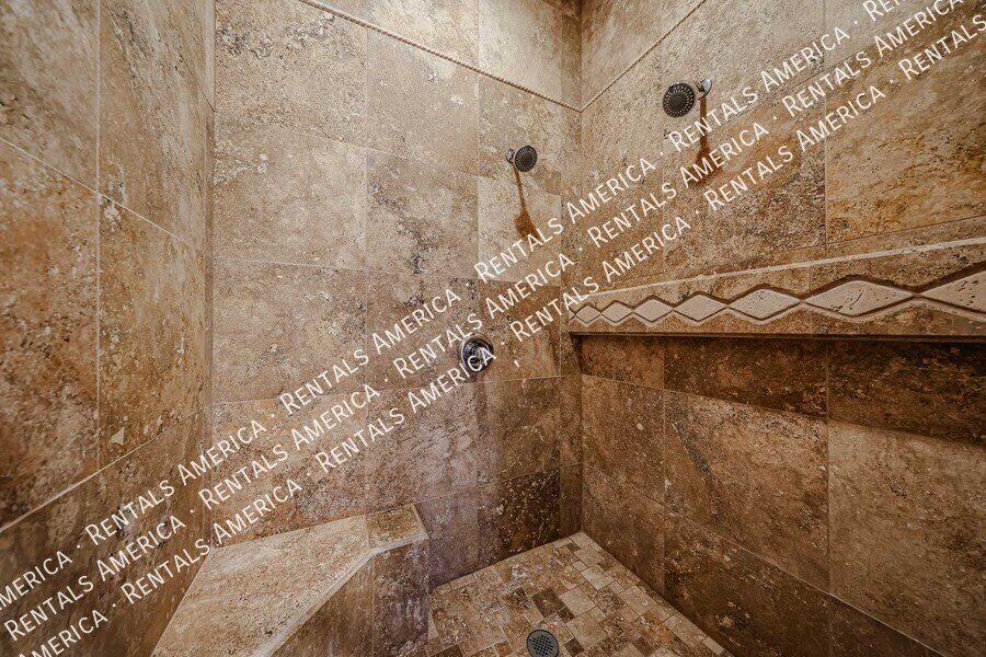 813 N Almond Cir property image