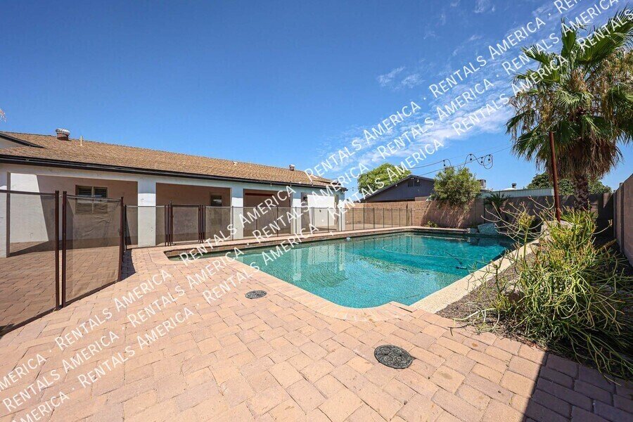 813 N Almond Cir property image