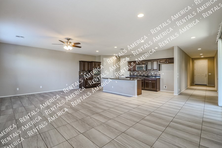 COMING SOON! OCCUPIED!  4BR WITH LOFT IN FIRE ROCK RANCH property image