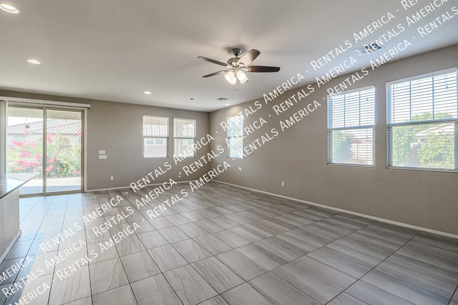 COMING SOON! OCCUPIED!  4BR WITH LOFT IN FIRE ROCK RANCH property image