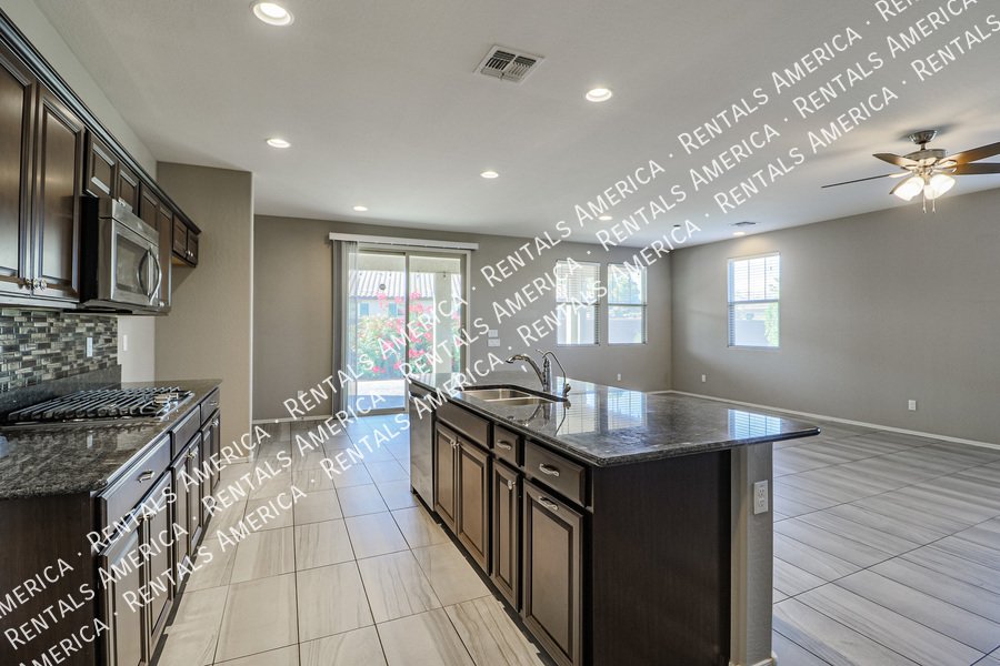 COMING SOON! OCCUPIED!  4BR WITH LOFT IN FIRE ROCK RANCH property image