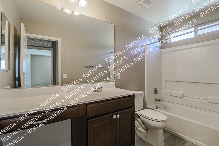 COMING SOON! OCCUPIED!  4BR WITH LOFT IN FIRE ROCK RANCH property image