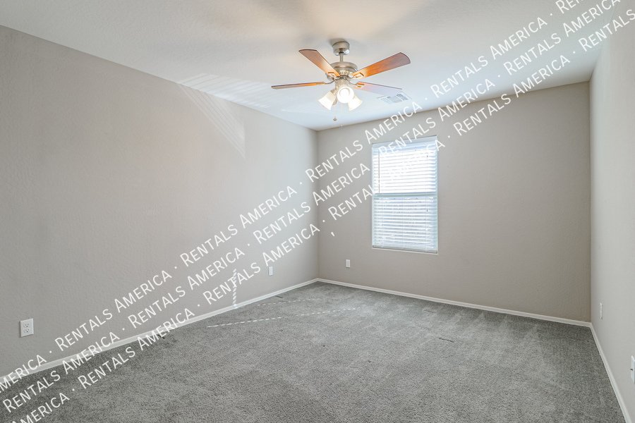 COMING SOON! OCCUPIED!  4BR WITH LOFT IN FIRE ROCK RANCH property image