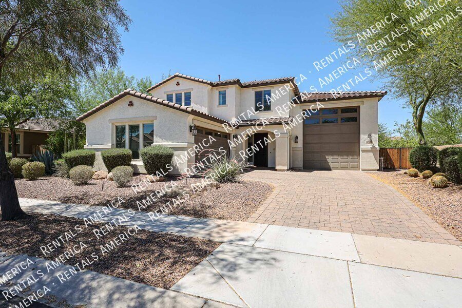 Welcome to this former model 3 bed 3 bath 2 story home. property image
