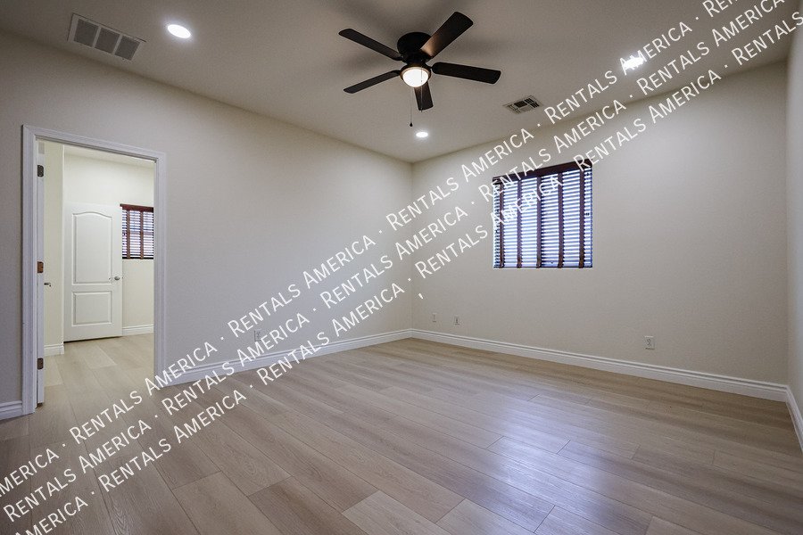 Beautiful 3 Bedroom, 2.5 Bath Two-Story Home in Chandler property image