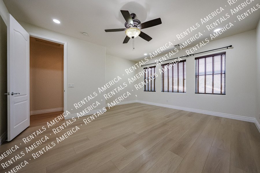 Beautiful 3 Bedroom, 2.5 Bath Two-Story Home in Chandler property image