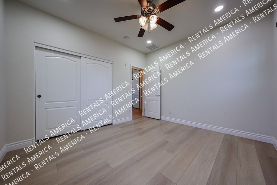 Beautiful 3 Bedroom, 2.5 Bath Two-Story Home in Chandler property image