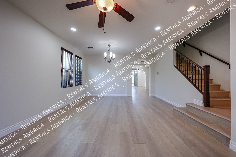 Beautiful 3 Bedroom, 2.5 Bath Two-Story Home in Chandler property image