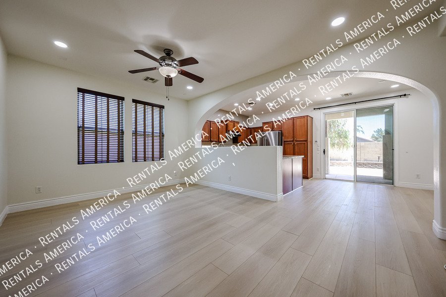 Beautiful 3 Bedroom, 2.5 Bath Two-Story Home in Chandler property image