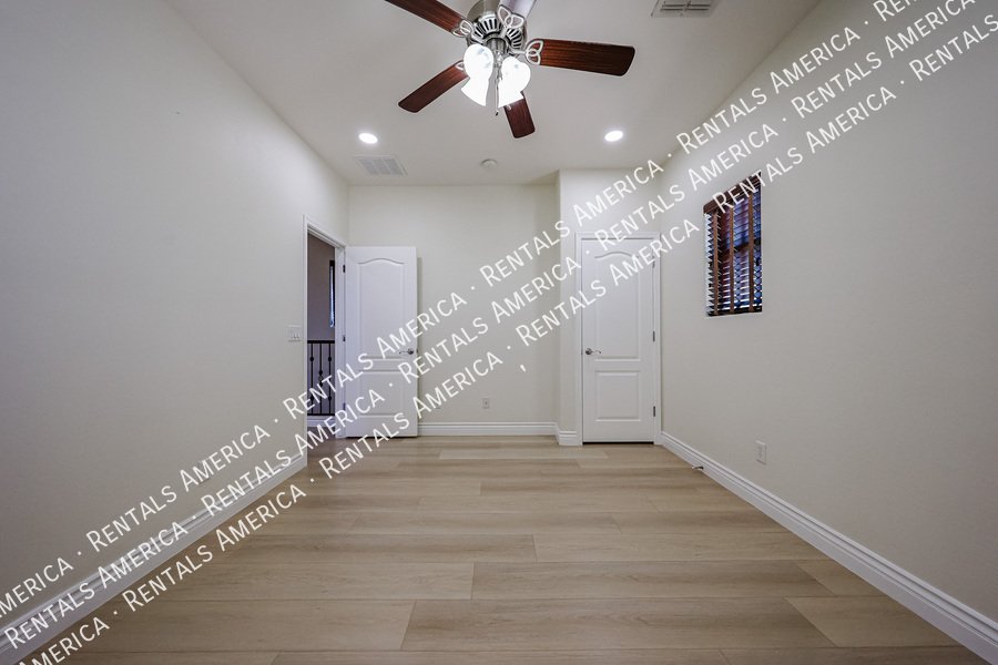 Beautiful 3 Bedroom, 2.5 Bath Two-Story Home in Chandler property image