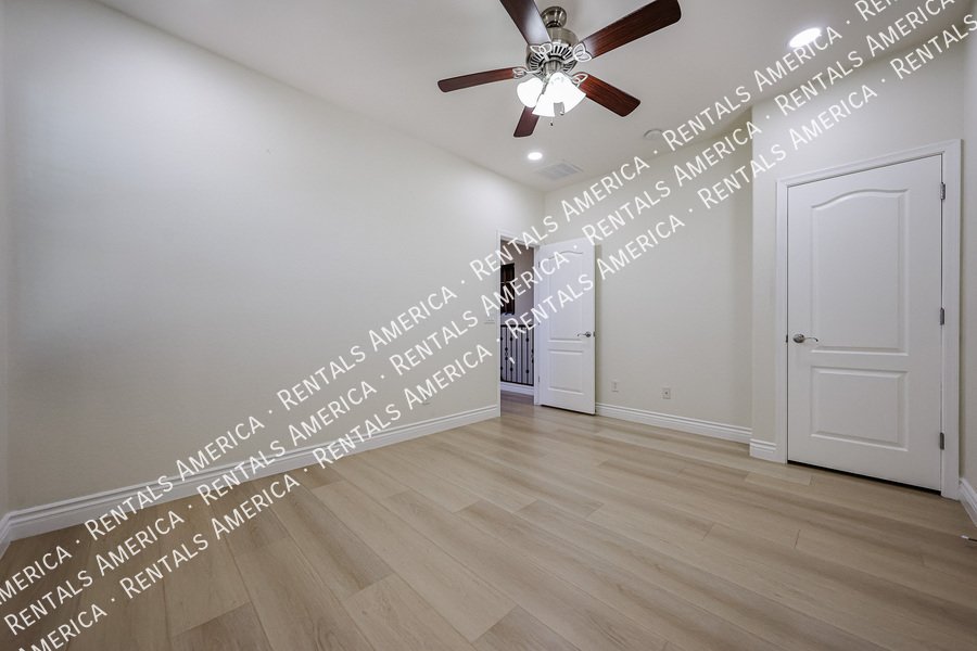 Beautiful 3 Bedroom, 2.5 Bath Two-Story Home in Chandler property image