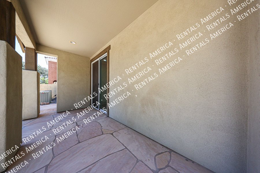 Beautiful 3 Bedroom, 2.5 Bath Two-Story Home in Chandler property image