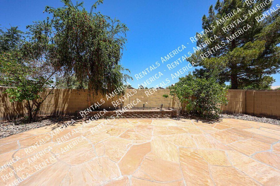 Beautiful 3 Bedroom, 2.5 Bath Two-Story Home in Chandler property image